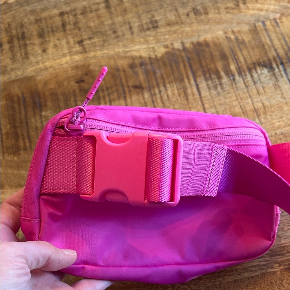 lululemon athletica Sonic Pink Crossbody Bag - Picture 9 of 12